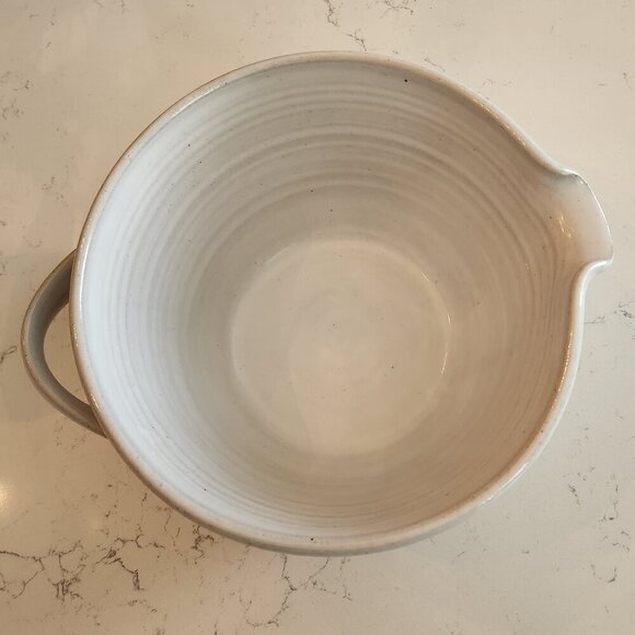 Farmhouse Pottery Silo Batter Bowl - Picture 4 of 8
